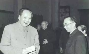 毛主席第一次请溥仪吃饭 毛主席的一句话 溥仪顿时热泪盈眶