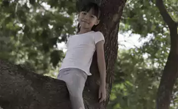 财主家的少爷-有位财主老来得子 对儿子甚是溺爱