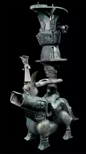 22 形象诡谲的楚铜器-青铜神兽-国宝文物-天下至宝