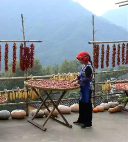 篁岭的几幅图片-位于江西省上饶市婺源县江湾镇东南
