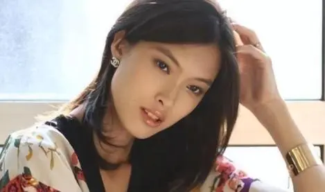 钱凯丽的负面 滚回去! 曾拒绝承认自己是中国人 如今在美国混不下去又想回国