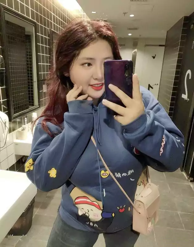 难以忘怀的女子 她的美丽与气质 智慧与才华都让人为之倾倒