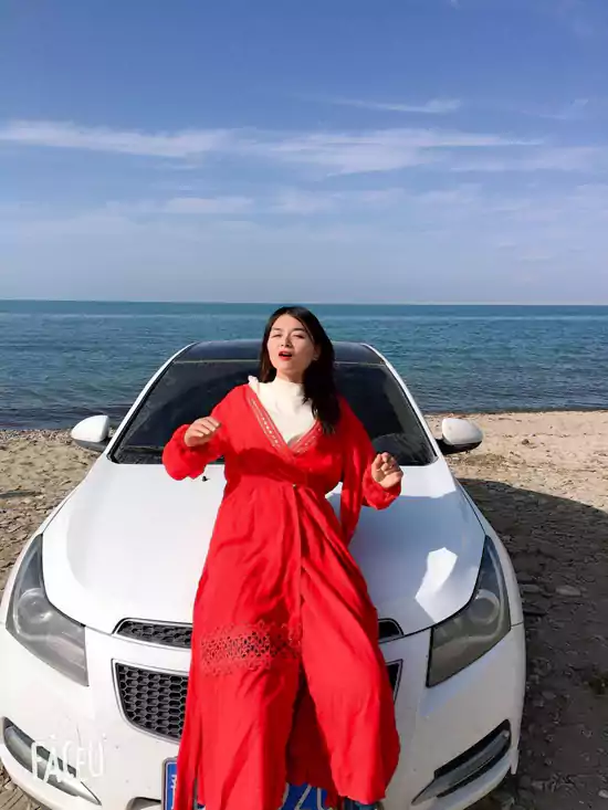 朝气蓬勃的美女 靓丽的风景 不管是在城市还是在乡村 总有这样一些身影