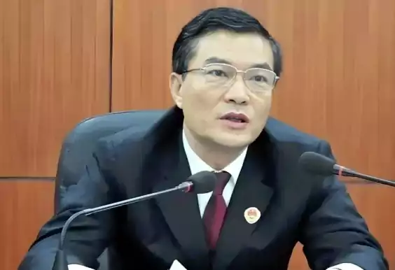 你们通通给我滚出去 老子要先‘打一炮!且看权力失控 能荒诞到什么地步？
