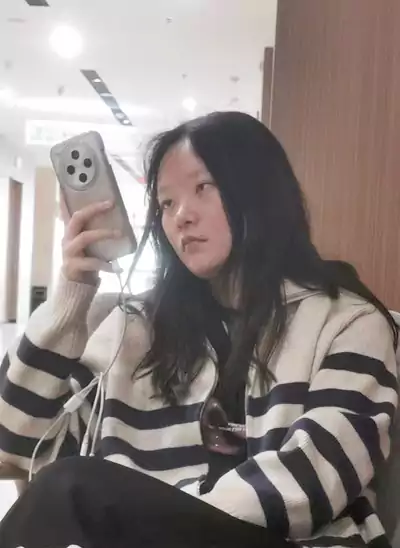 文章-图书馆里的谜一样的少女：城市一隅的图书馆